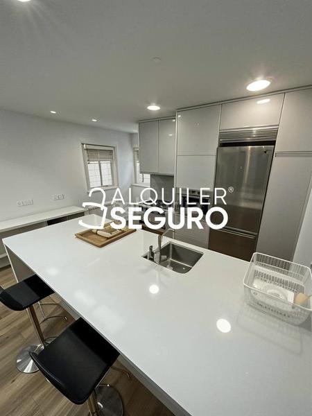 Foto e628ca60-9d94-4bdc-ab08-a7899bdb49b2. Rent flat with heating in Casco Antiguo Alcorcón