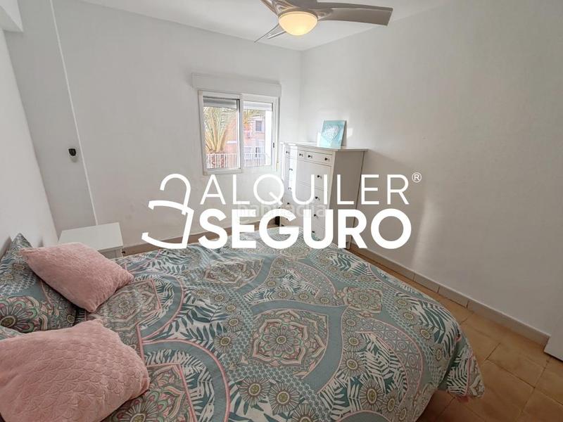 Foto a256eaab-dead-4aff-acd1-c200e163d5f0. Rent flat with parking in Goteta Alicante