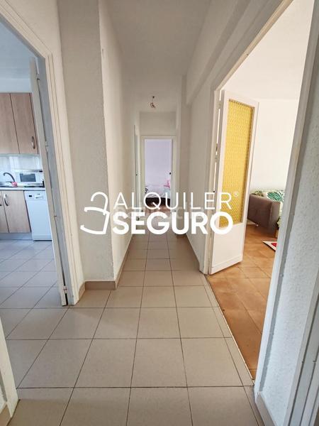 Foto fb51ff65-7187-4baf-94f3-32f5e1482223. Rent flat with parking in Goteta Alicante