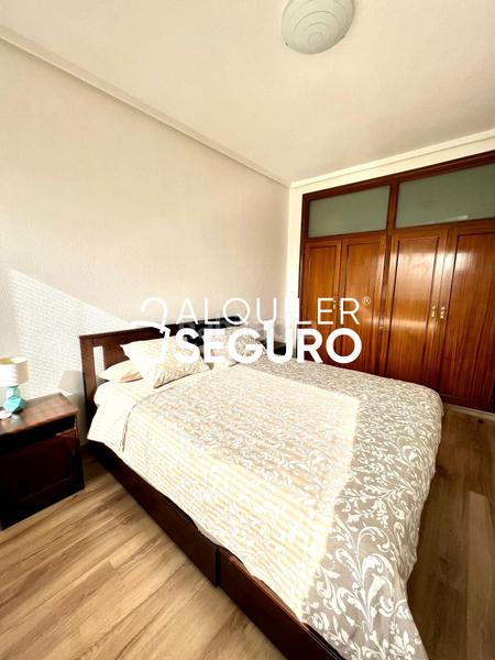 Foto 186fdf47-734b-4260-97b2-bdc23a29bc86. Rent flat with heating in San Juan Bautista Madrid