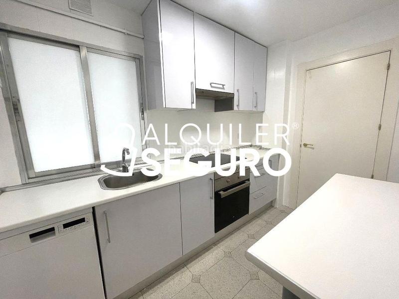 Foto 6df5ff47-06cb-43ee-be15-1cb9d1951535. Rent flat with heating in Pacífico Madrid