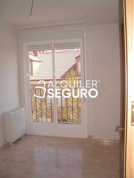 Foto 0d6b9aa2-4678-4f02-9048-3fc9db0b3367. Lloguer xalet amb calefacció aparcament a Valmojado