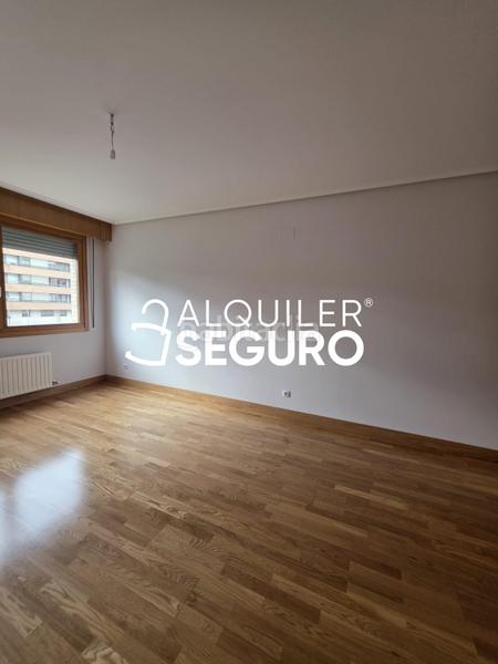 Foto f2685687-6fd7-40a7-9c07-cc123c184645. Affitto appartamento con riscaldamento parcheggio in Barakaldo