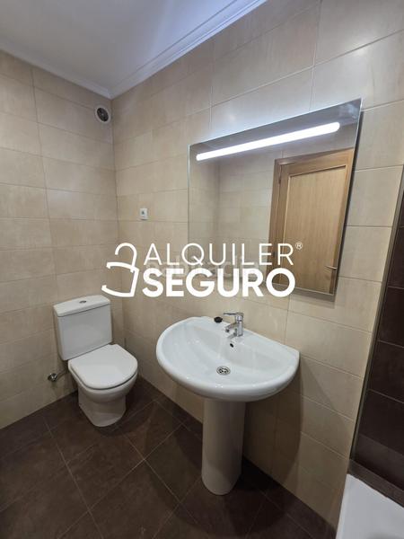 Foto 924428f8-d8cd-47c5-9a92-7c4d5f2cb3e8. Miete etagenwohnung mit heizung parking in Arteagabeitia - Retuerto - Kareaga Barakaldo