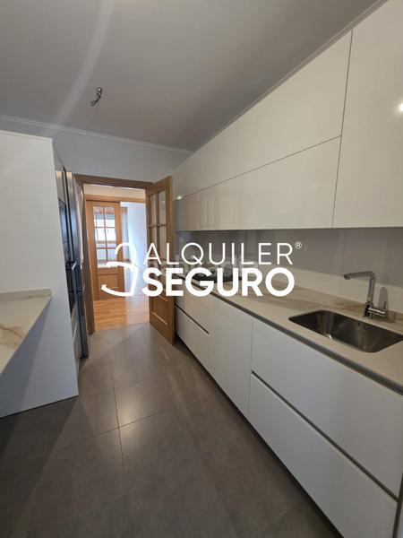 Foto 490b5e7f-2473-44f4-9bf2-c7d66accc685. Rent flat with heating parking in Arteagabeitia - Retuerto - Kareaga Barakaldo