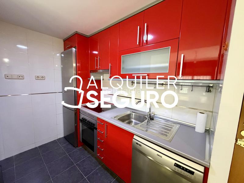 Foto d28edc8e-8348-46d9-9db4-6b3105f52ef8. Location appartement avec chauffage parking piscine dans Valdemoro