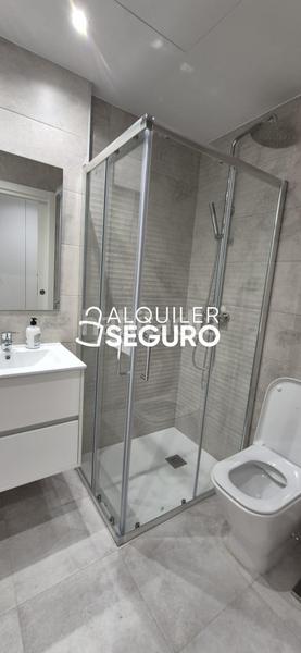 Foto 5535d01c-db14-4cd6-a737-9eb31419c5e6. Lloguer pis amb calefacció aparcament piscina a La Fresneda Siero