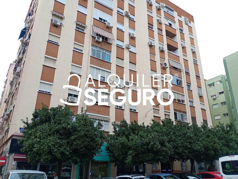 Foto 1561bf24-3acf-4e94-802c-575083bd628e. Alquiler piso  c magistrado salvador barberá en Málaga