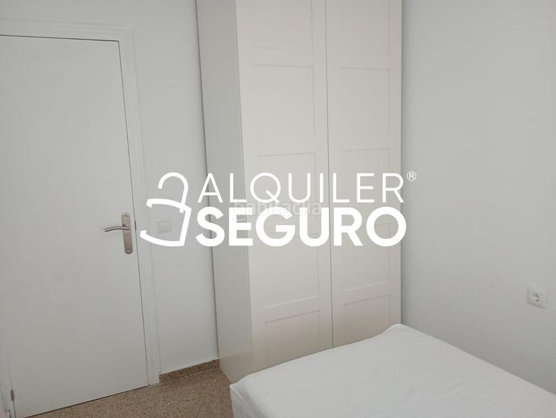 Foto 7e3f5a30-f91e-4317-9140-8929af7fc7cf. Alquiler piso  c magistrado salvador barberá en Málaga