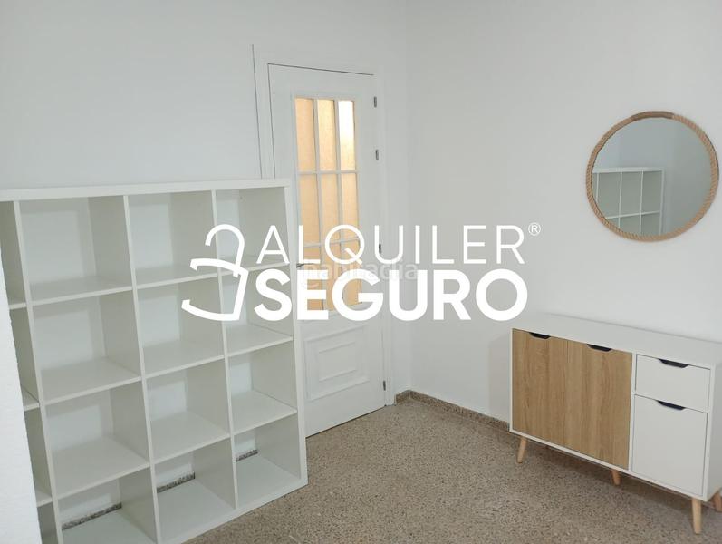 Foto eb888114-3e09-47cb-b988-3c902ba45b30. Alquiler piso  c magistrado salvador barberá en Málaga