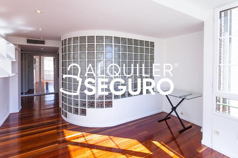 Foto 847bffa8-671e-4a04-a0e1-6a33b1828d57. Alquiler piso  pl. de cristo rey en Gaztambide Madrid