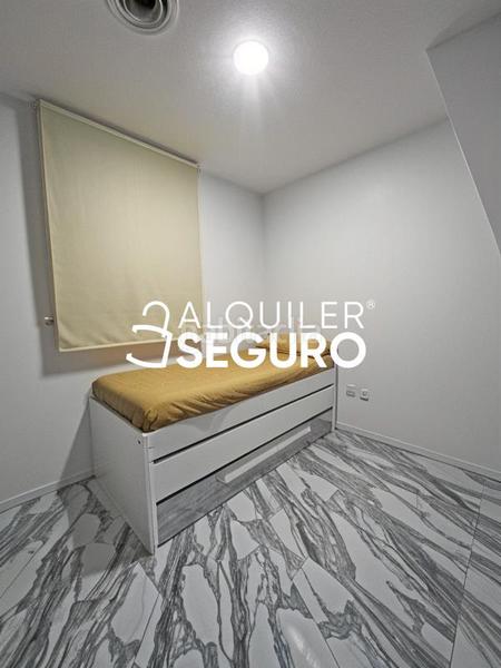 Foto 430f8648-462c-4232-a2cf-2847ef2d39bd. Alquiler piso  c de santiago en Ciudad 70 Coslada