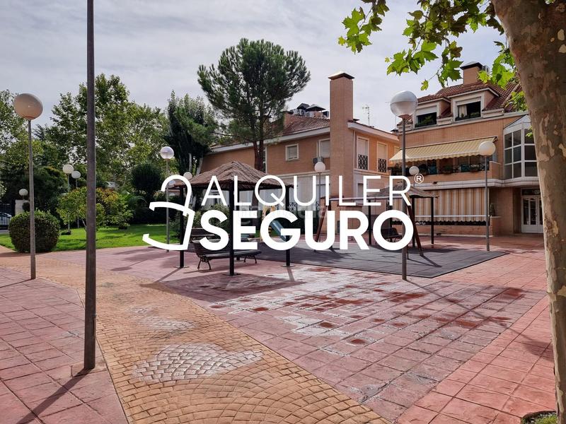 Foto 45e3f52b-4ee4-4c43-b5a1-ab4c3672b6e1. Rent flat with pool in Castillo-Campodón Villaviciosa de Odón