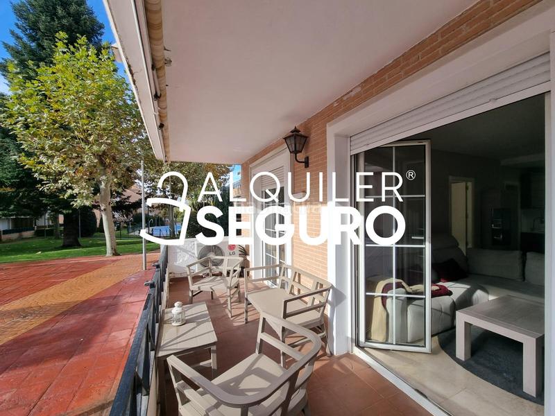 Foto 710fa38a-2e74-491b-ac81-b703da87bae1. Rent flat with pool in Castillo-Campodón Villaviciosa de Odón