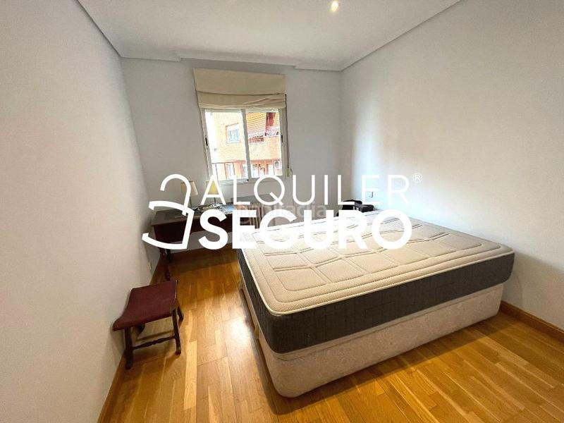 Foto 21f8e303-12a6-40e3-b870-7fb50450ef99. Location appartement avec chauffage parking dans Ciudad Jardín Madrid