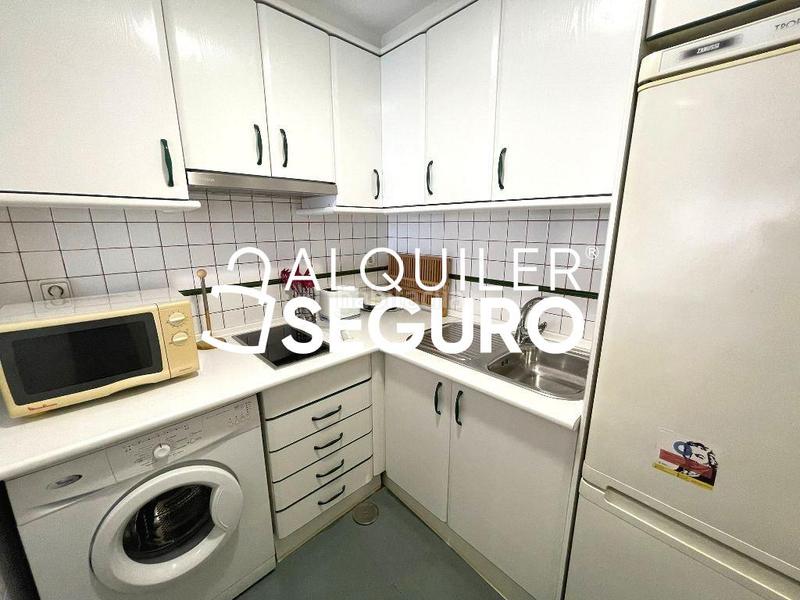 Foto 958d9628-a48b-4d9d-b29e-68aa24a016ba. Location appartement avec chauffage parking dans Ciudad Jardín Madrid