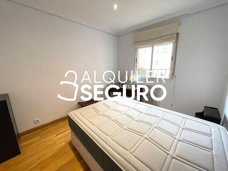 Foto 8884e815-e8e2-4358-9194-9377ee3fe031. Miete etagenwohnung mit heizung parking in Ciudad Jardín Madrid