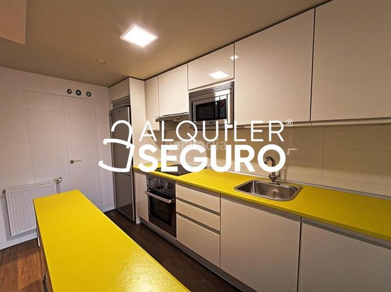 Foto 4b6ee253-1e59-427d-ba05-840bfad2c470. Rent flat with heating parking in Valdecarros Madrid