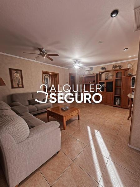 Foto 68d4864e-b642-41bd-81d5-b41a46addbbb. Location chalet avec chauffage dans Ciudad 70 Coslada