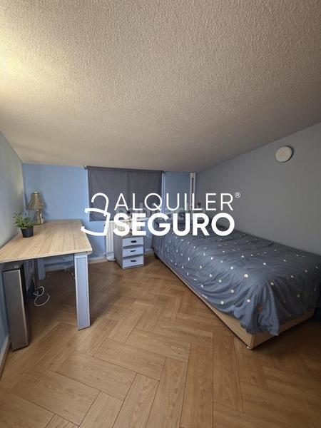 Foto 555aad13-c802-401f-afa6-baea26424d01. Rent chalet with heating in Ciudad 70 Coslada