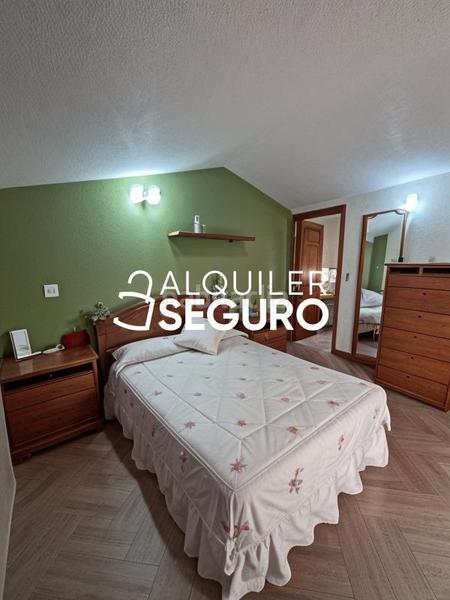 Foto a8310b0c-d815-4efa-811e-60d04568570b. Rent chalet with heating in Ciudad 70 Coslada