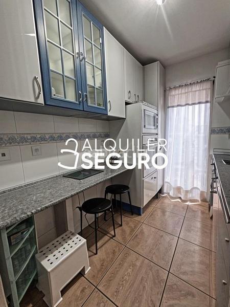 Foto d33e9fc3-f12d-4cde-9964-504c1f2669d9. Rent chalet with heating in Ciudad 70 Coslada