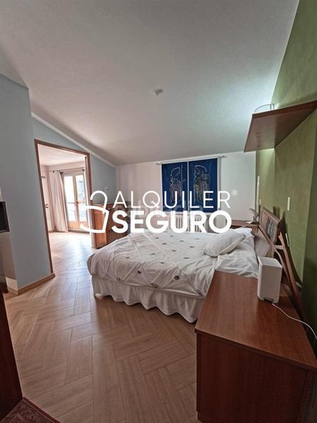 Foto da1fff54-f54a-4b41-b130-09fe44655dec. Rent chalet with heating in Ciudad 70 Coslada