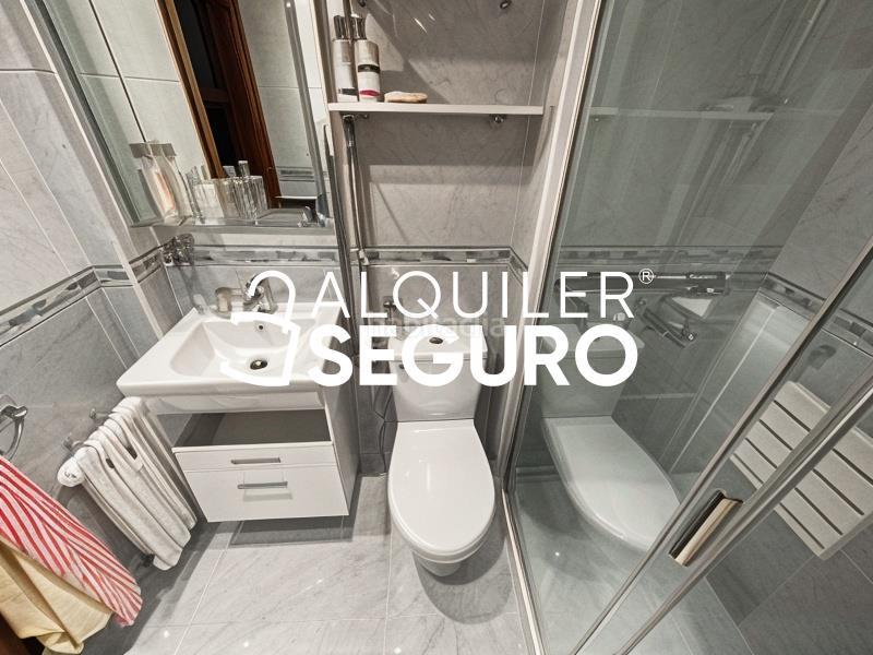 Foto 5b23fa3d-2427-4b9f-9df5-b8c5baba2a52. Rent flat with heating in Paseo Independencia Zaragoza