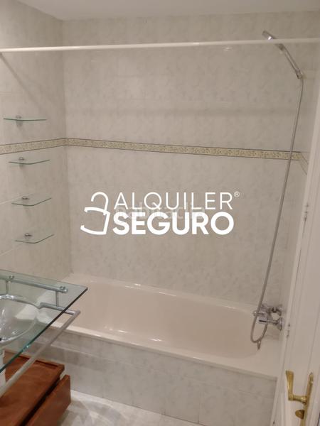 Foto ccfbd6d8-21fd-4e2b-b203-837285aae9b8. Rent flat with heating parking in Rosas - Musas Madrid