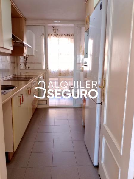 Foto d0ad01a0-42e7-4e7b-93b5-a61dc9f781df. Rent flat with heating parking in Rosas - Musas Madrid