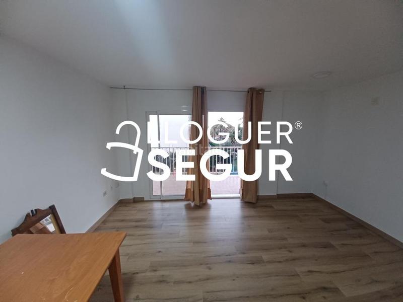 Foto 74138ff5-52ad-407f-b873-d4f1bb91bcef. Alquiler piso  av. barcelona en Malgrat de Mar