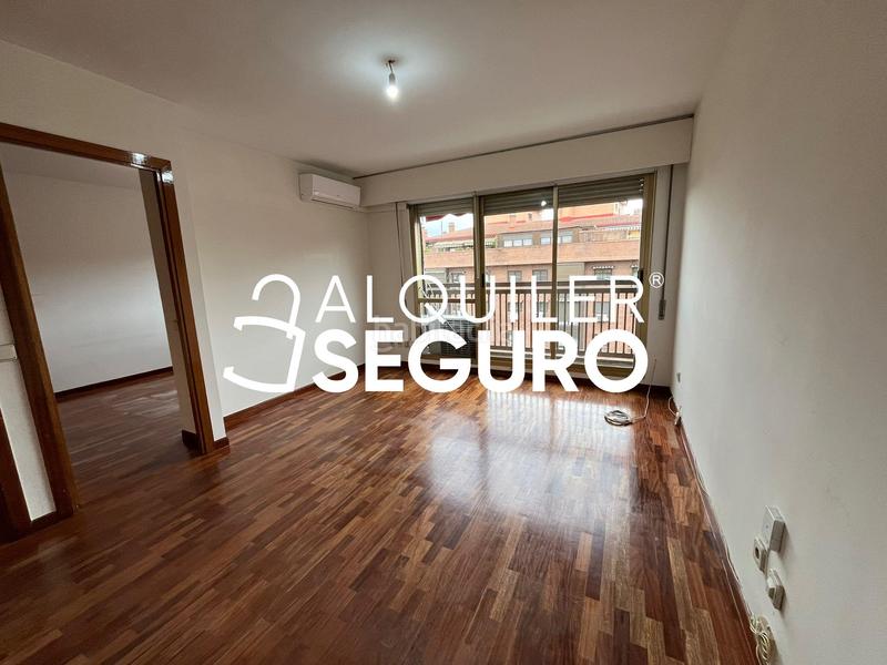 Foto b18ed331-05df-4140-bf95-fbfa7361a954. Affitto appartamento con riscaldamento in Acacias Madrid