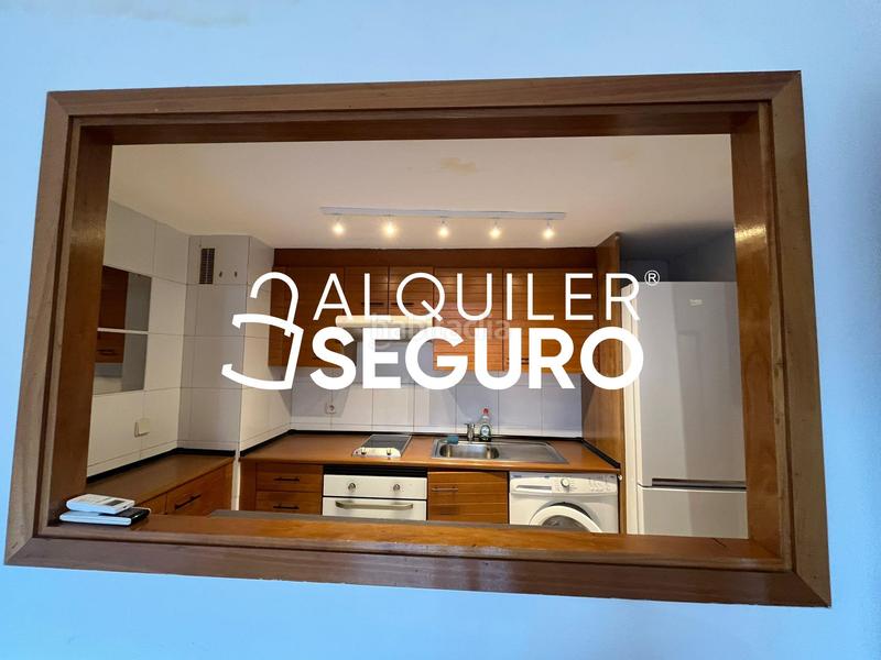 Foto 79369b75-1195-4321-bc05-3b83b2d2c579. Alquiler piso  pso. de la esperanza en Acacias Madrid