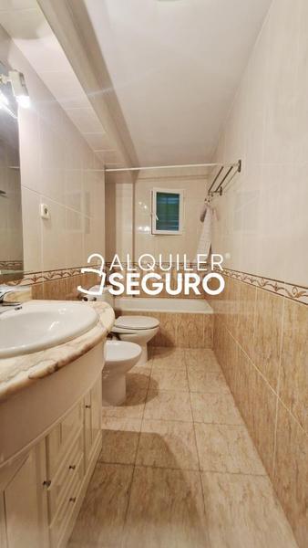 Foto 302bd276-356e-4a8f-b2af-8d5d047b9653. Affitto appartamento con riscaldamento in Vinateros Madrid