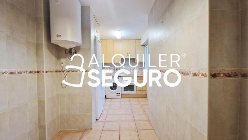 Foto 5f0f6419-11fd-448a-9daa-aa2c47dfab45. Affitto appartamento con riscaldamento in Vinateros Madrid