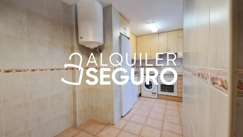 Foto e4e242d8-ec86-4264-8d00-0952ec93274d. Alquiler piso  c pico de los artilleros en Vinateros Madrid