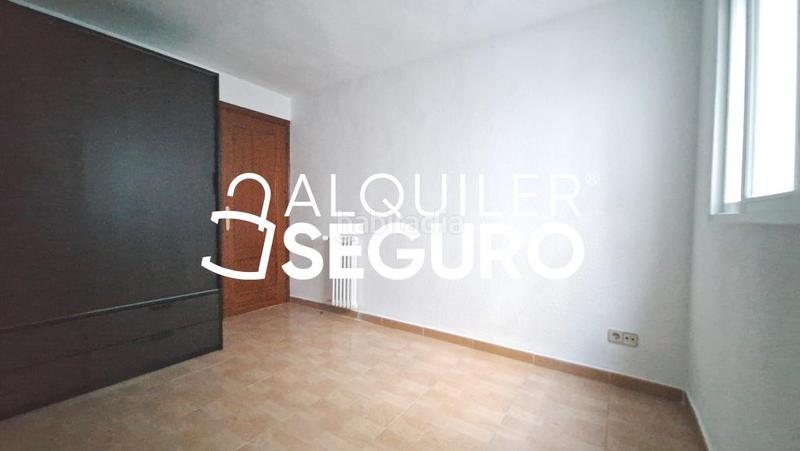 Foto e8d4ae68-2cf8-4b85-945a-7162abc83170. Miete etagenwohnung mit heizung in Vinateros Madrid