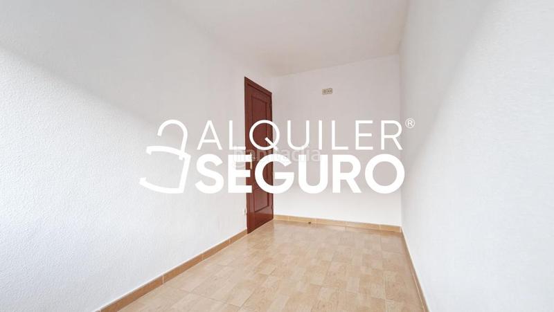 Foto 05e4c89b-3b93-477b-acaf-46fe346f1356. Rent flat with heating in Vinateros Madrid