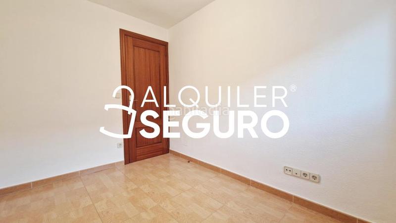 Foto 06c553e6-9817-4030-aa2f-ec6dd0b18ca4. Rent flat with heating in Vinateros Madrid