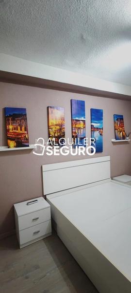 Foto 0997423c-0586-4d5e-bd4a-4446aac3d378. Rent flat with heating in San Isidro Getafe