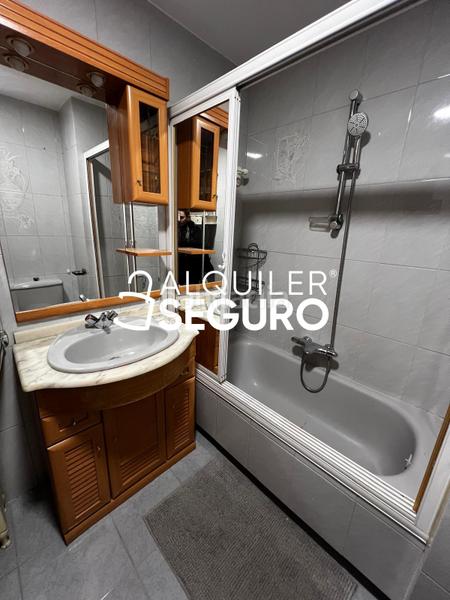 Foto 1f4741ec-a1a9-495b-9eb0-0ed96787dc9d. Alquiler piso  c de lanuza en Fuente del Berro Madrid