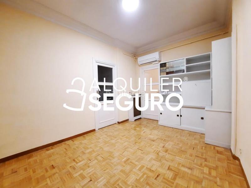 Foto 3e916fbd-9cc3-4686-89a7-b13ca7511532. Miete etagenwohnung mit heizung in Quintana Madrid