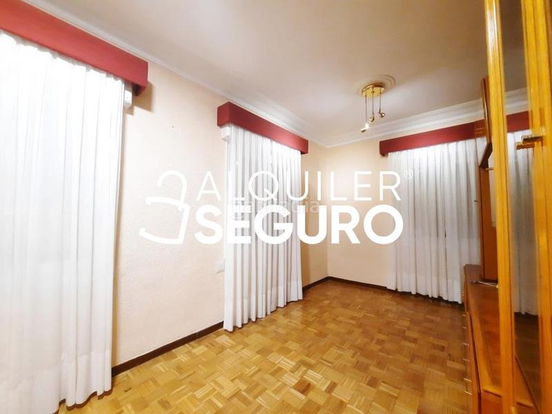 Foto e4d4a9cf-4dee-4388-b063-7cc0d8daabc4. Miete etagenwohnung mit heizung in Quintana Madrid