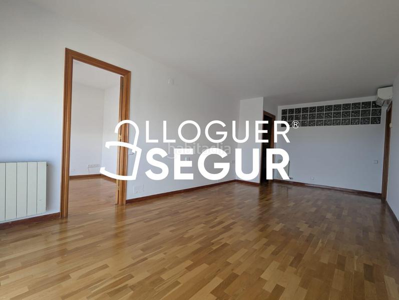 Foto 383f8f78-2b8a-4e97-81b5-70c54f72a16d. Location appartement avec chauffage dans Porta Barcelona