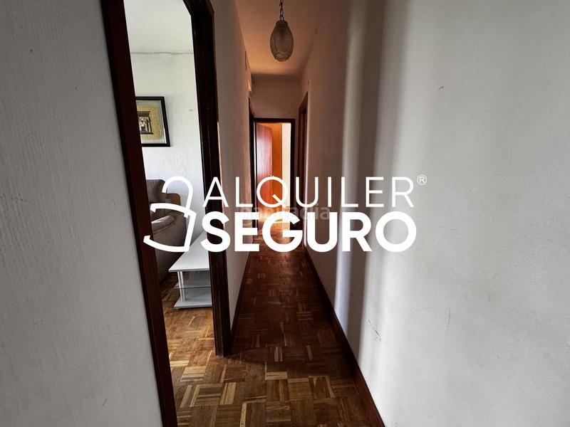 Foto 7da6bd43-943d-44e6-8e60-d309098c997b. Miete etagenwohnung mit heizung in Aluche Madrid