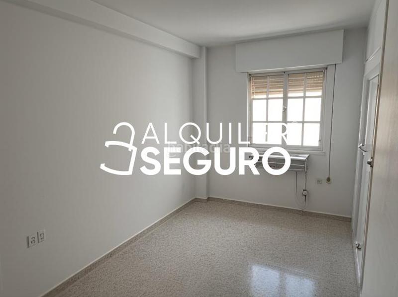 Foto 39f5e9b8-e896-427b-908f-aa6748474d6a. Alquiler piso  c urbanización parque giralda en Dos Hermanas