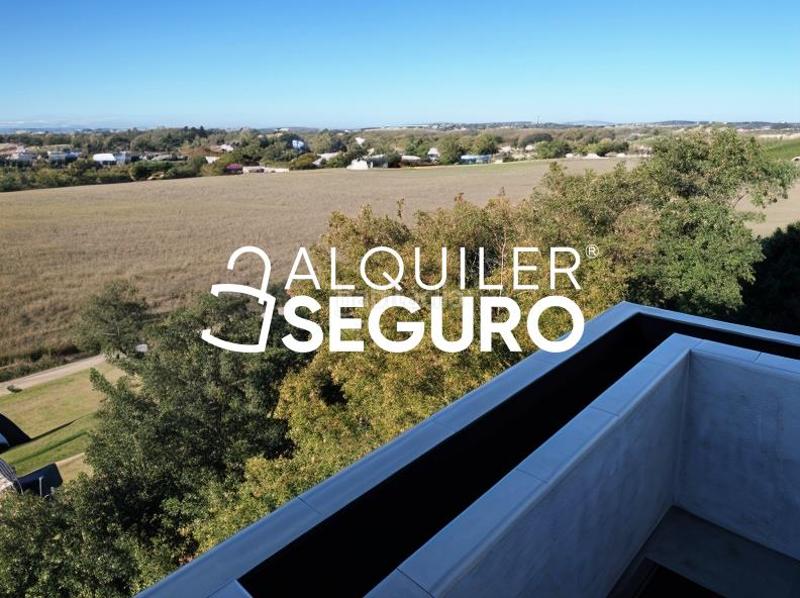 Foto 187dd09c-d96b-40ef-a3a8-5d5554884582. Miete etagenwohnung mit parking pool in La Hacienda - Nueva Andalucía Dos Hermanas