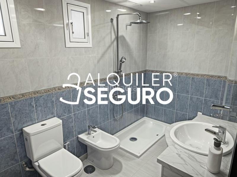 Foto 0bcf4751-00f4-41a4-8ae7-9fa8e07c0f8d. Rent flat with parking pool in La Hacienda - Nueva Andalucía Dos Hermanas