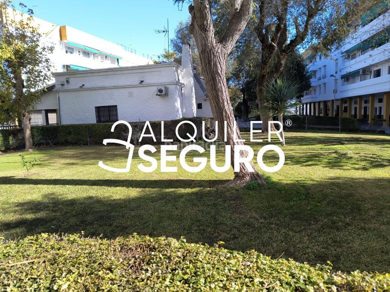 Foto 234b939a-1723-4d73-883a-951215671b47. Rent flat with parking pool in La Hacienda - Nueva Andalucía Dos Hermanas