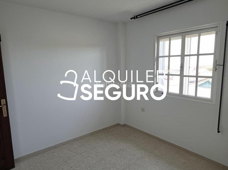 Foto 75192809-a4fd-4801-93e5-1d2d8d77019f. Rent flat with parking pool in La Hacienda - Nueva Andalucía Dos Hermanas